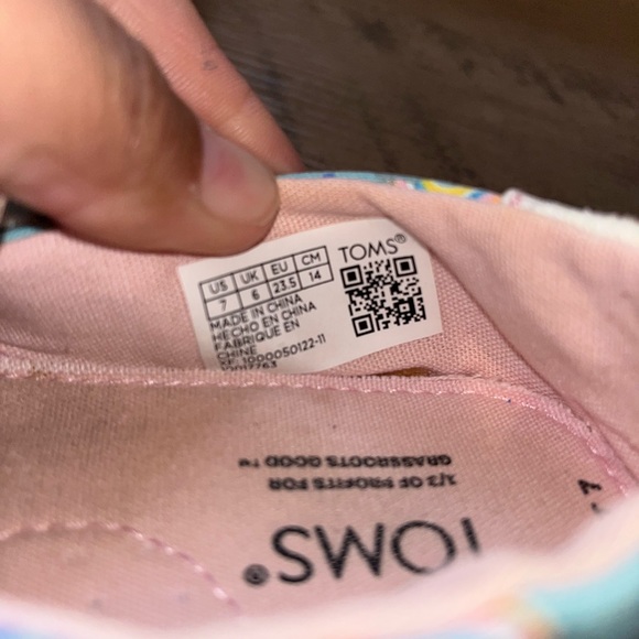 TOMS Toddler Girls Alpargata Weather Foil Graphic Slip On Flats size 7 - Picture 3 of 8